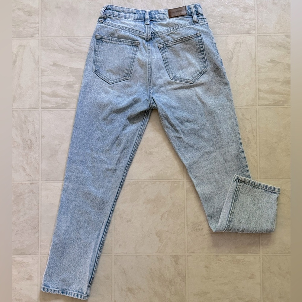 Hidden Straightleg MomJeans - Picture 7 of 9